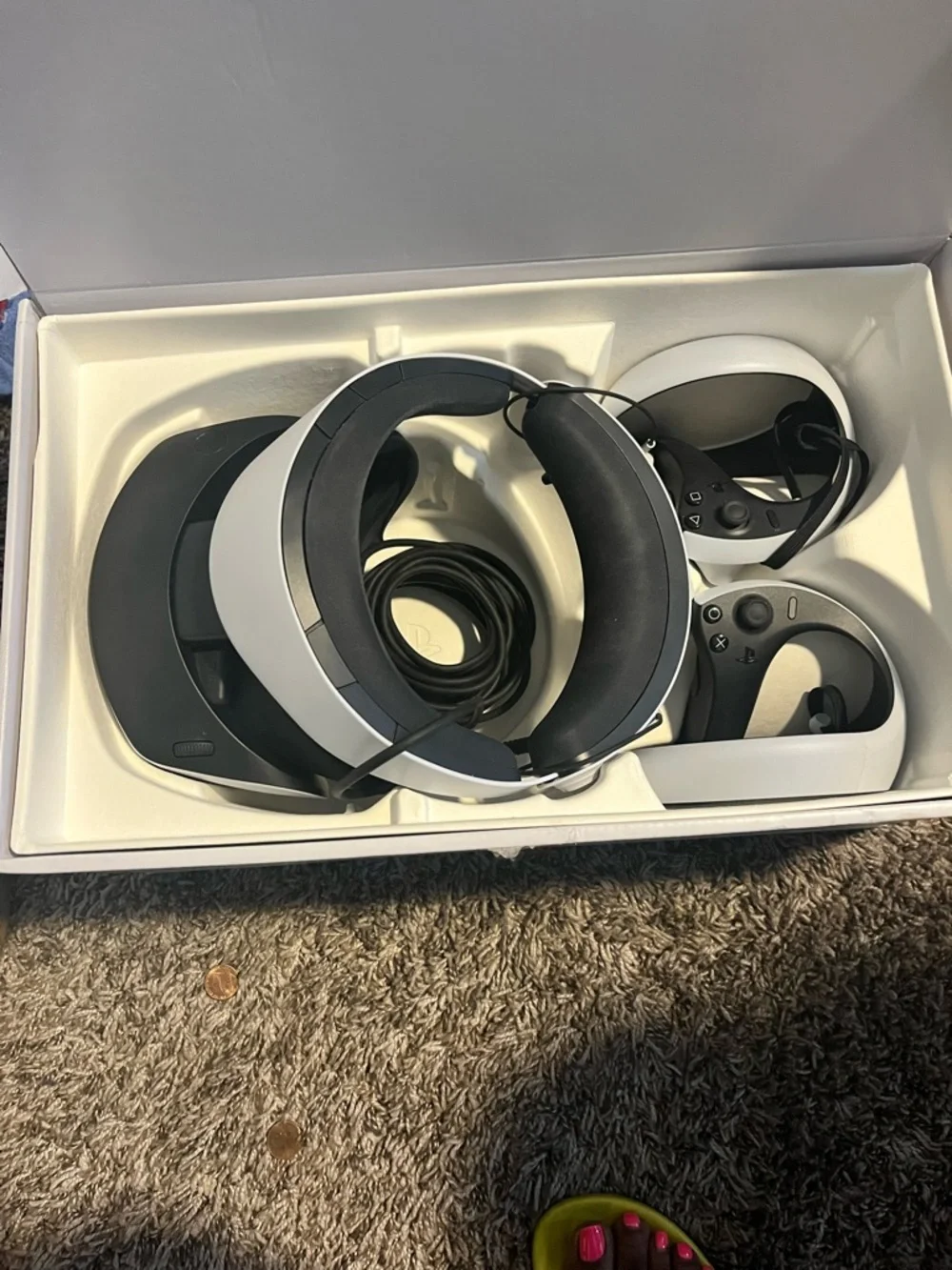 Wireless VR Headset with Dual Controllers - Black & White